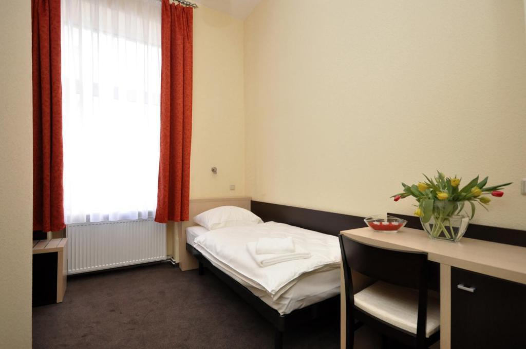 Hotel Bova Frankfurt am Main Bilik gambar